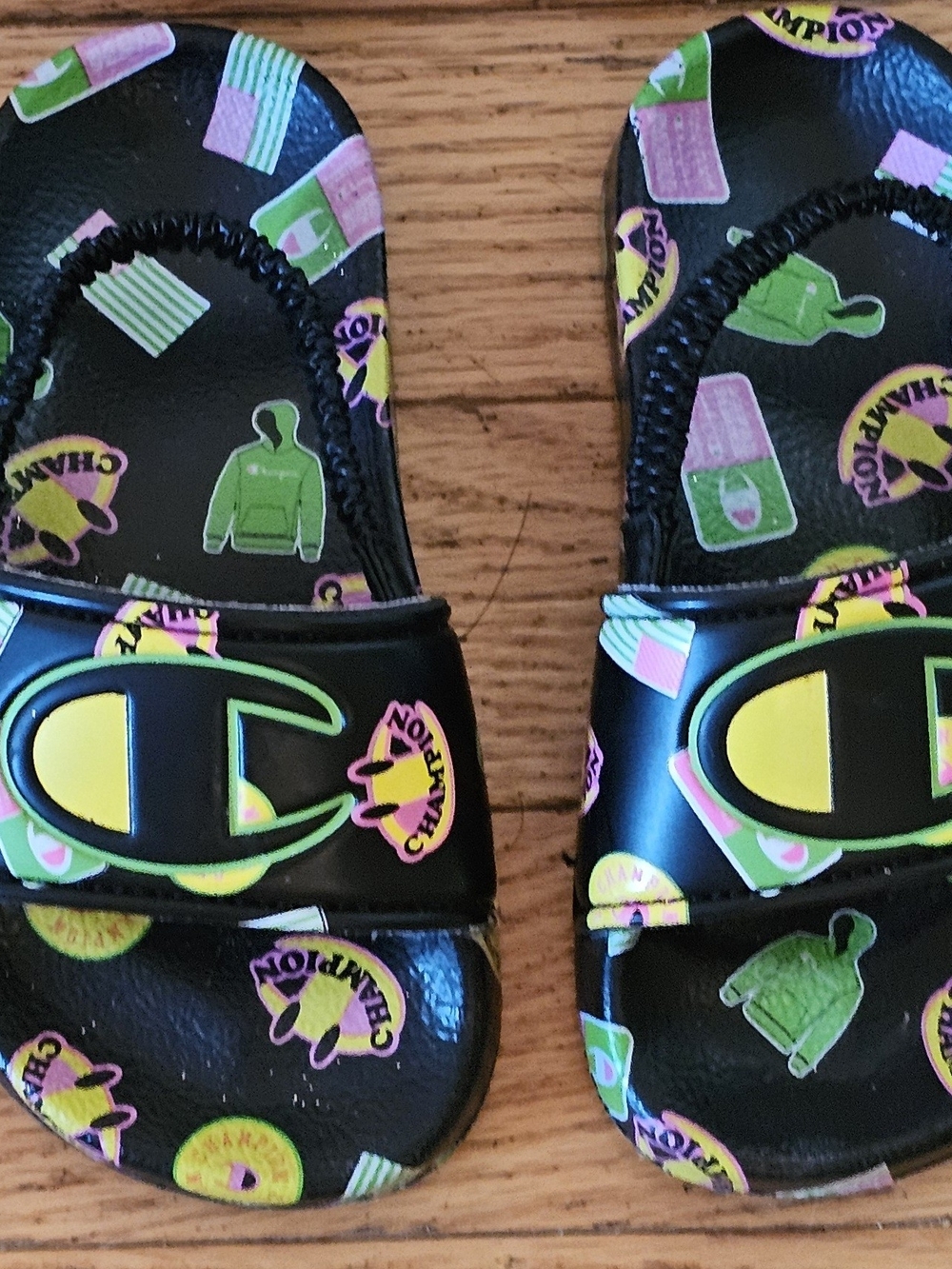 Shoe Bundle 4pr Champion Sz 6 & Converse, Stride Rite & Carters Sz 7 - Picture 3 of 12